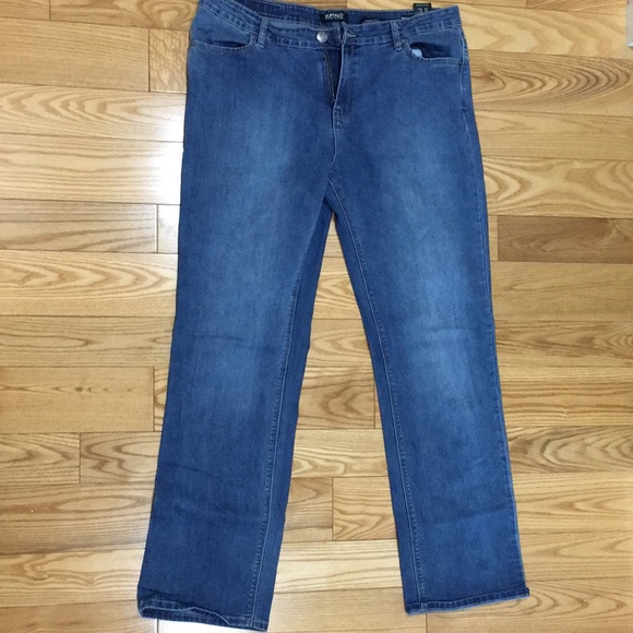Buffalo Mid-Rise Straight Leg Jeans - Picture 3 of 6